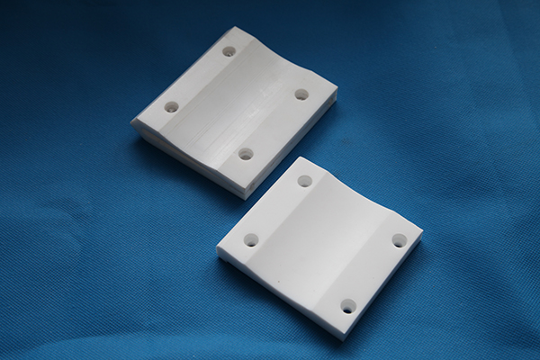 �ķ����Ͱ�